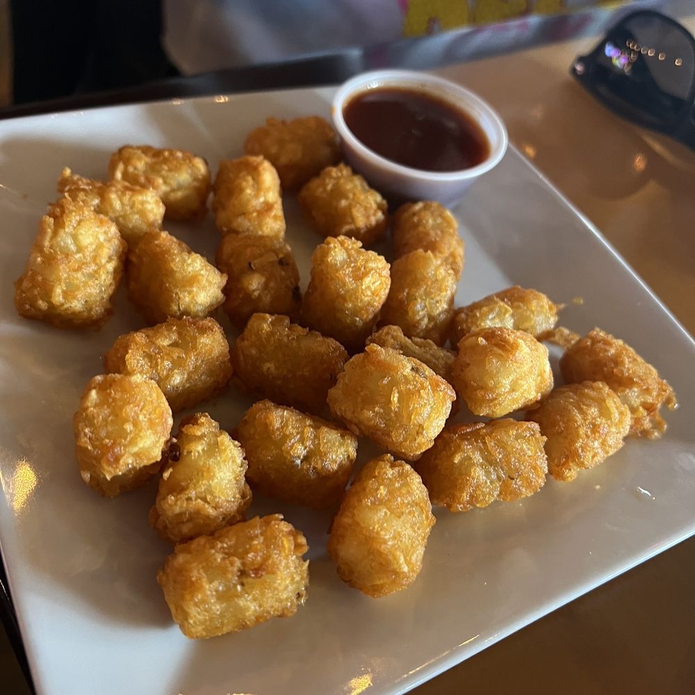 5th Ave Grill And Bar - Tots - Pizza Near Me - Beech Grove, Indiana 5th Ave Grill And Bar - Tots - Pizza Near Me - Beech Grove, Indiana