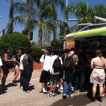 Prime Time Cuisine - a line of people waiting at a food truck - Food Trucks Near Me - Sun Valley, California Prime Time Cuisine - a line of people waiting at a food truck - Food Trucks Near Me - Sun Valley, California