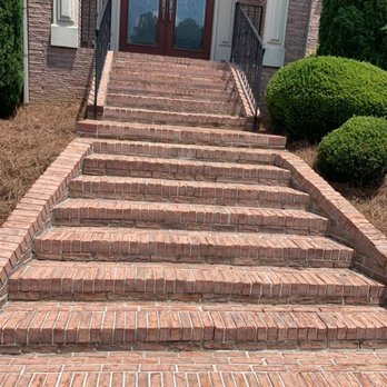 Southern Cuts Landscaping Services - the steps leading to the front door - Landscaping Near Me - Covington, Georgia Southern Cuts Landscaping Services - the steps leading to the front door - Landscaping Near Me - Covington, Georgia