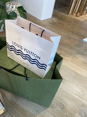 LOUIS VUITTON East Hampton Store by null
