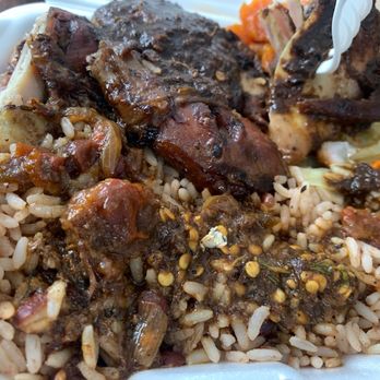Mama Lune’s Jamaican Grill - Jerk chicken platter - Caribbean Near Me - Clementon, New Jersey Mama Lune’s Jamaican Grill - Jerk chicken platter - Caribbean Near Me - Clementon, New Jersey