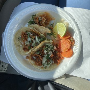 Taqueria El Millon - a plate of mexican food - Food Trucks Near Me - Nashville, Tennessee