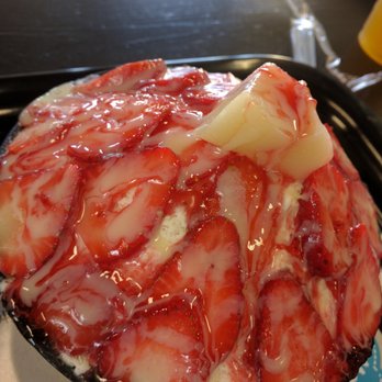 MandRo Teahouse - Strawberry bingsoo - Bubble Tea Near Me - Davis, California MandRo Teahouse - Strawberry bingsoo - Bubble Tea Near Me - Davis, California