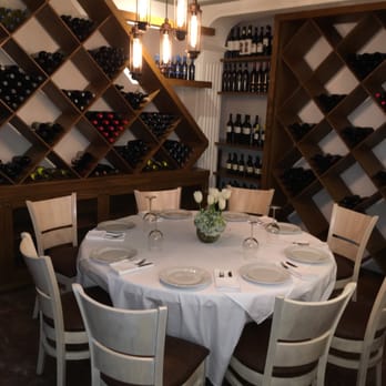 Bella Donna - Se puede reservar una sala privado sin costo adicional. - Bars Near Me - México, D.F., DIF Bella Donna - Se puede reservar una sala privado sin costo adicional. - Bars Near Me - México, D.F., DIF