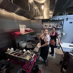 Marikami Thai & Sushi