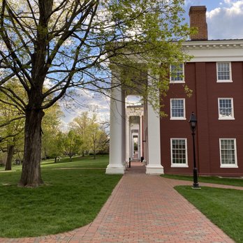 Washington and Lee University - Historical buildings on the quad. - Colleges & Universities Near Me - Lexington, Virginia Washington and Lee University - Historical buildings on the quad. - Colleges & Universities Near Me - Lexington, Virginia