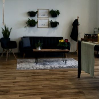 Breathe Organic Salon - Waiting area - Hair Salons Near Me - Buffalo, New York Breathe Organic Salon - Waiting area - Hair Salons Near Me - Buffalo, New York