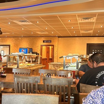 Heaven's Gate Restaurant - the dining area - American Near Me - Fort Worth, Texas