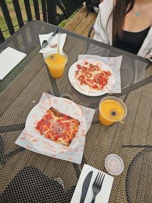 Catboat Pizza Bar by null