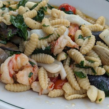 Stock Bar - Fruitti Di Mare - Steakhouses Near Me - Toronto, Ontario Stock Bar - Fruitti Di Mare - Steakhouses Near Me - Toronto, Ontario