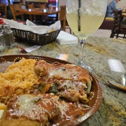 El Jefe's Restaurant 2 - Chile rellenos here - fantastic. My gauge for good Mexican food. Great service too.