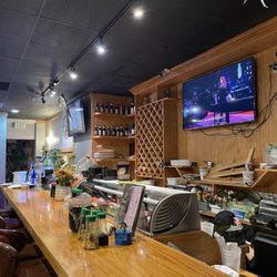 E Sushi Japanese Restaurant - Bar area