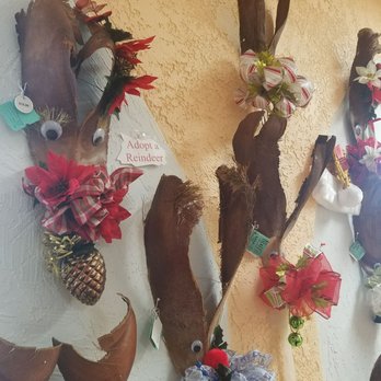 Mountain Quail Cafe - Crafty seasonal gift shop items - American Near Me - Quartzsite, Arizona Mountain Quail Cafe - Crafty seasonal gift shop items - American Near Me - Quartzsite, Arizona