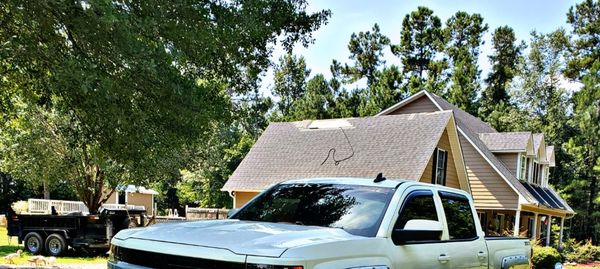 A-1 Roofing & Siding Logo