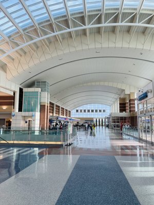 Richmond International Airport by null