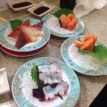 Akira Sushi - wayyyyu better than sushiland - Sushi Bars Near Me - Clackamas, Oregon
