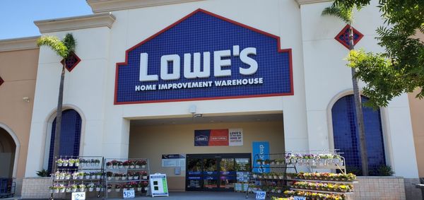 Lowe S Home Improvement 88 Photos 131 Reviews Hardware Stores 151 Vista Village Drive Vista Ca United States Phone Number Yelp