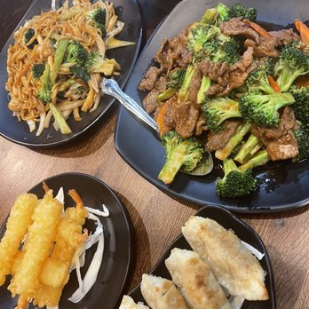Kungfu Noodle - E4. Vegetable Chow Mein G3. Broccoli Beef A3. Shrimp Tempura A4. Pot Sticker - pork and veggie - Noodles Near Me - Henderson, Nevada