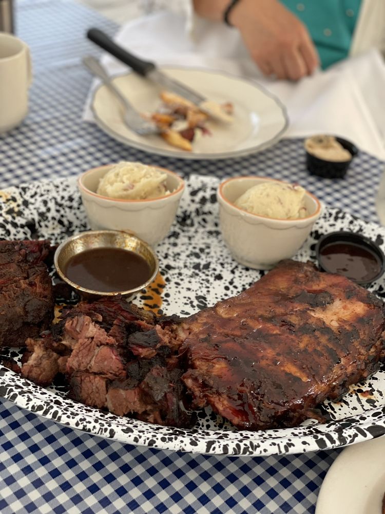 Lucille's Smokehouse Bar-B-Que