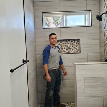 Suarez Handyman - Remodelacion de baño 02/20/21 - General Contractors Near Me Suarez Handyman - Remodelacion de baño 02/20/21 - General Contractors Near Me