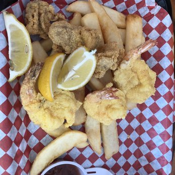 El Golfo Seafood Bar - Oysters and shrimp - Seafood Near Me - Commerce, Texas