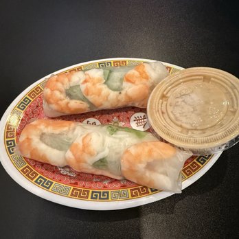 Banh Mi Spot - Spring Roll w Shrimp - Vietnamese Near Me - Chicago, Illinois Banh Mi Spot - Spring Roll w Shrimp - Vietnamese Near Me - Chicago, Illinois