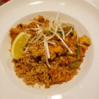 Thai Thani - Pad Thai with Chicken. Spice level: 2 (out of 5) - Thai Near Me - Stroudsburg, Pennsylvania