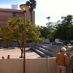 Taberna La Oficina - En una plaza peatonal y con columpios, perfecto para los niños