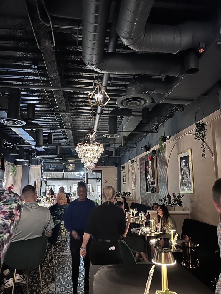 FLUTES CHAMPAGNE BAR 29 Photos 480 N Orlando Ave, Winter Park