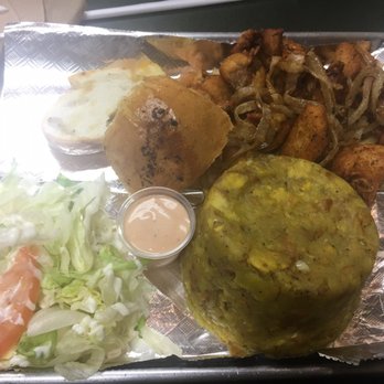 Willie's Pinchos in Orlando - Juicy Fried chicken breast with Fried plantain ball (aka mofongo) - Puerto Rican Near Me - Orlando, Florida Willie's Pinchos in Orlando - Juicy Fried chicken breast with Fried plantain ball (aka mofongo) - Puerto Rican Near Me - Orlando, Florida