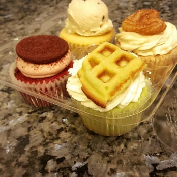 Franci Cakes - Cookie dough, churro, red velvet oreo and pandan - Cupcakes Near Me Franci Cakes - Cookie dough, churro, red velvet oreo and pandan - Cupcakes Near Me
