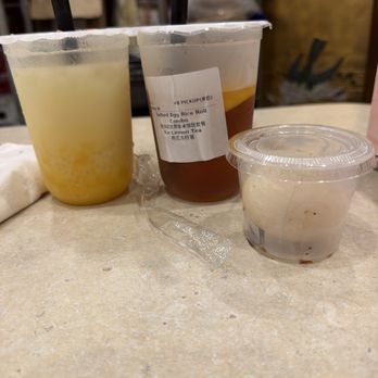 A-Xing Rice Roll - A comparison of how small the drinks are. Not what picture show in uber delivery. - Taiwanese Near Me - San Gabriel, California A-Xing Rice Roll - A comparison of how small the drinks are. Not what picture show in uber delivery. - Taiwanese Near Me - San Gabriel, California