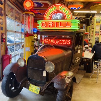 Nutty's Junkyard Grill - American Near Me - Arlington, Washington