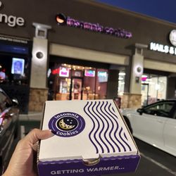 Insomnia Cookies