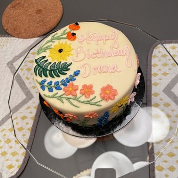 Lady Quack's Cakery - Custom cake - Custom Cakes Near Me - Austin, Texas