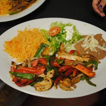 Mr Taco's Restaurant - Chicken Fajitas - Mexican Near Me - Chicago, Illinois