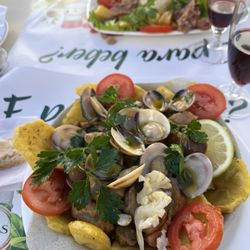 Churrasqueira Os Amigos - Pork with clams, roasted goat