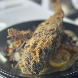 Savannah Oyster - Crispy black belly rose fish