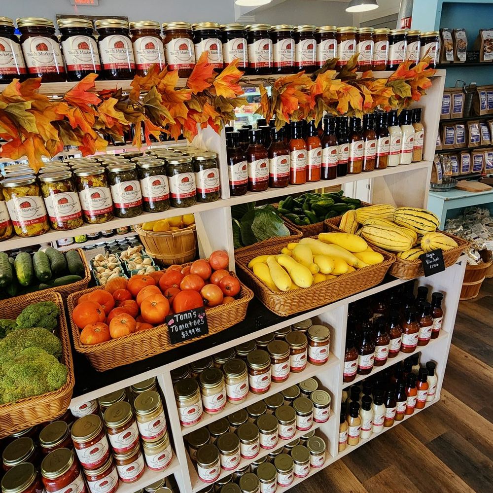 Tonn's Marketplace - Farms Near Me - Burlington, Connecticut Tonn's Marketplace - Farms Near Me - Burlington, Connecticut