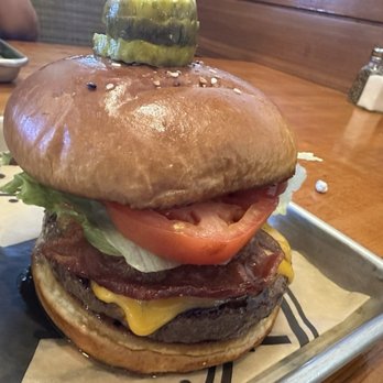 Satellite ATX Restaurant & Bar - Burger - New American Near Me - Austin, Texas Satellite ATX Restaurant & Bar - Burger - New American Near Me - Austin, Texas