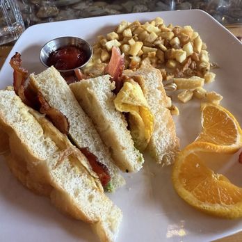 Trailhead Bar | Grill | Wood Fired Pizza - Breakfast Sandwich - Bars Near Me - Cody, Wyoming Trailhead Bar | Grill | Wood Fired Pizza - Breakfast Sandwich - Bars Near Me - Cody, Wyoming
