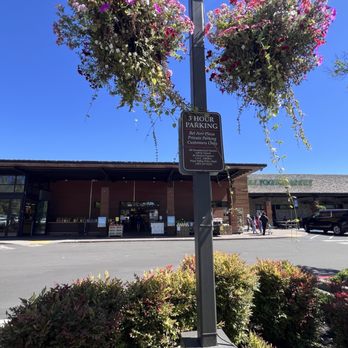 Barnes & Noble - 4/3/26 FYI. Parking. - Bookstores Near Me - Napa, California