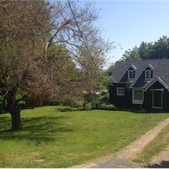 The Landmark Group - Shingled craftsman cottage with 2br/1ba in a nice pocket neighborhood of Renton, close to bus line for easy commuting to downtown Seattle. - Real Estate Services Near Me - Seattle, Washington