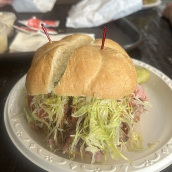 Swanson's Deli - Roast Beef Sandwich - Delis Near Me - Chicago, Illinois