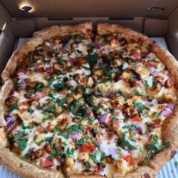 Pizza Twist - Butter chicken pizza - Pizza Near Me - Edison, New Jersey Pizza Twist - Butter chicken pizza - Pizza Near Me - Edison, New Jersey