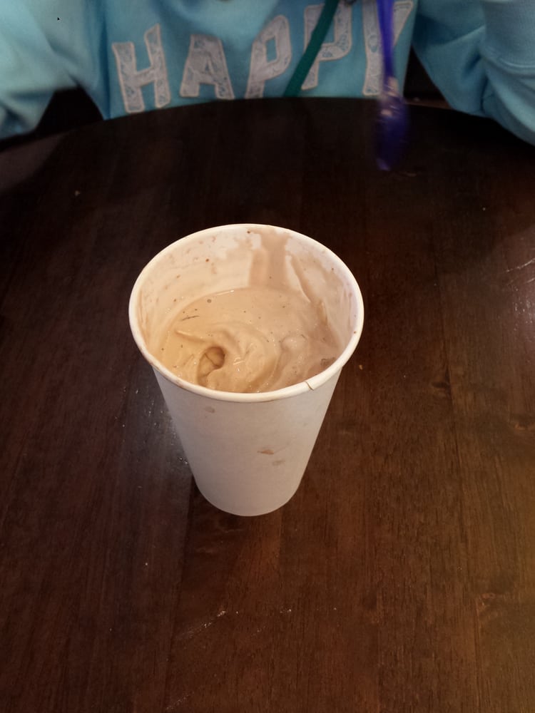 MINGLES ICE CREAM & SHAKES The Square Shopping Centre, Dublin