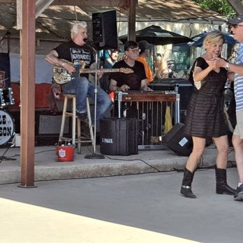 Bracken Store and Ice House - a group of people playing music - Food Trucks Near Me - San Antonio, Texas Bracken Store and Ice House - a group of people playing music - Food Trucks Near Me - San Antonio, Texas