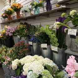 Royer's Flowers & Gifts