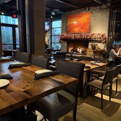 Square 22 Restaurant and Bar - Dining room