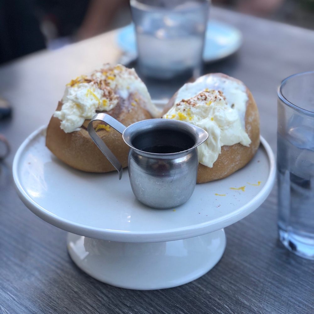 Bandit - Cinnamon roll - American Near Me - Chicago, Illinois